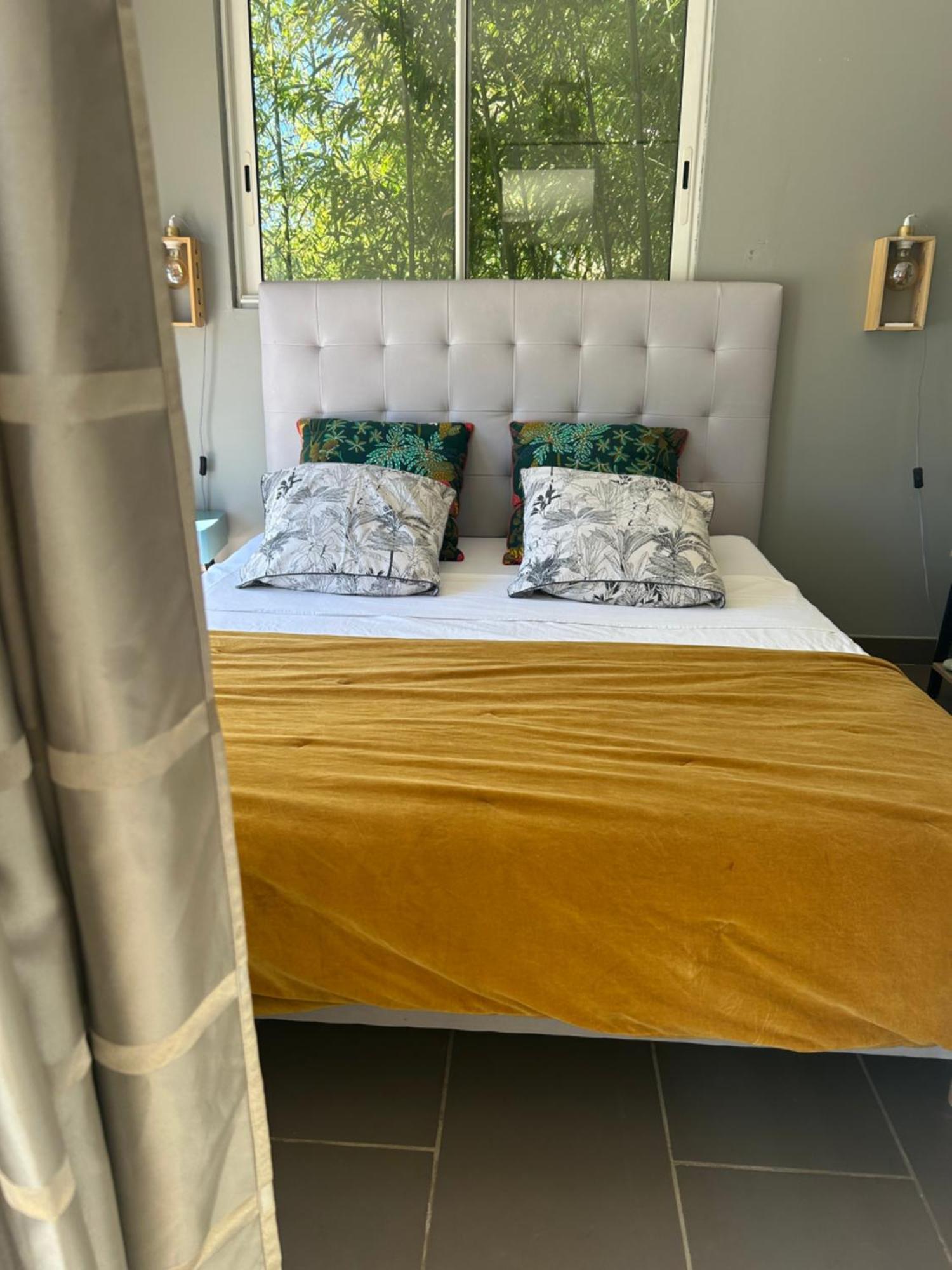 Ferienwohnung La Bastide Aixoise Avec Piscine Et Jacuzzi Prive Aix-en-Provence Exterior foto